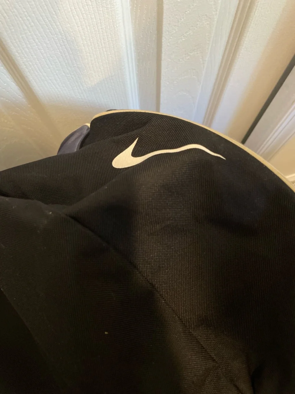 Vintage Nike Duffle Bag w\Shoulder Strap Navy Blue 25”x15”x12”